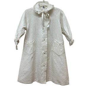 Vintage Girls 8 Long Quilted Satin Nylon Lace Robe White Made in USA NEW‎